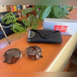 Ray-Ban Sunglasses RB4253